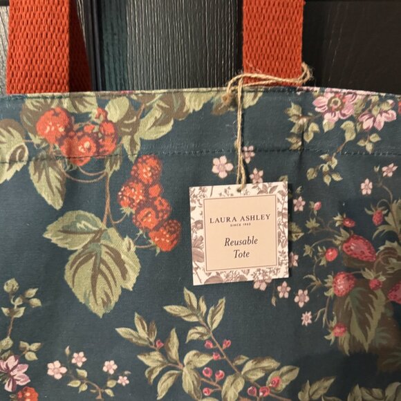 NWT Laura Ashlet Oversized Fabric Floral Tote Blue Red Green - Picture 2 of 3